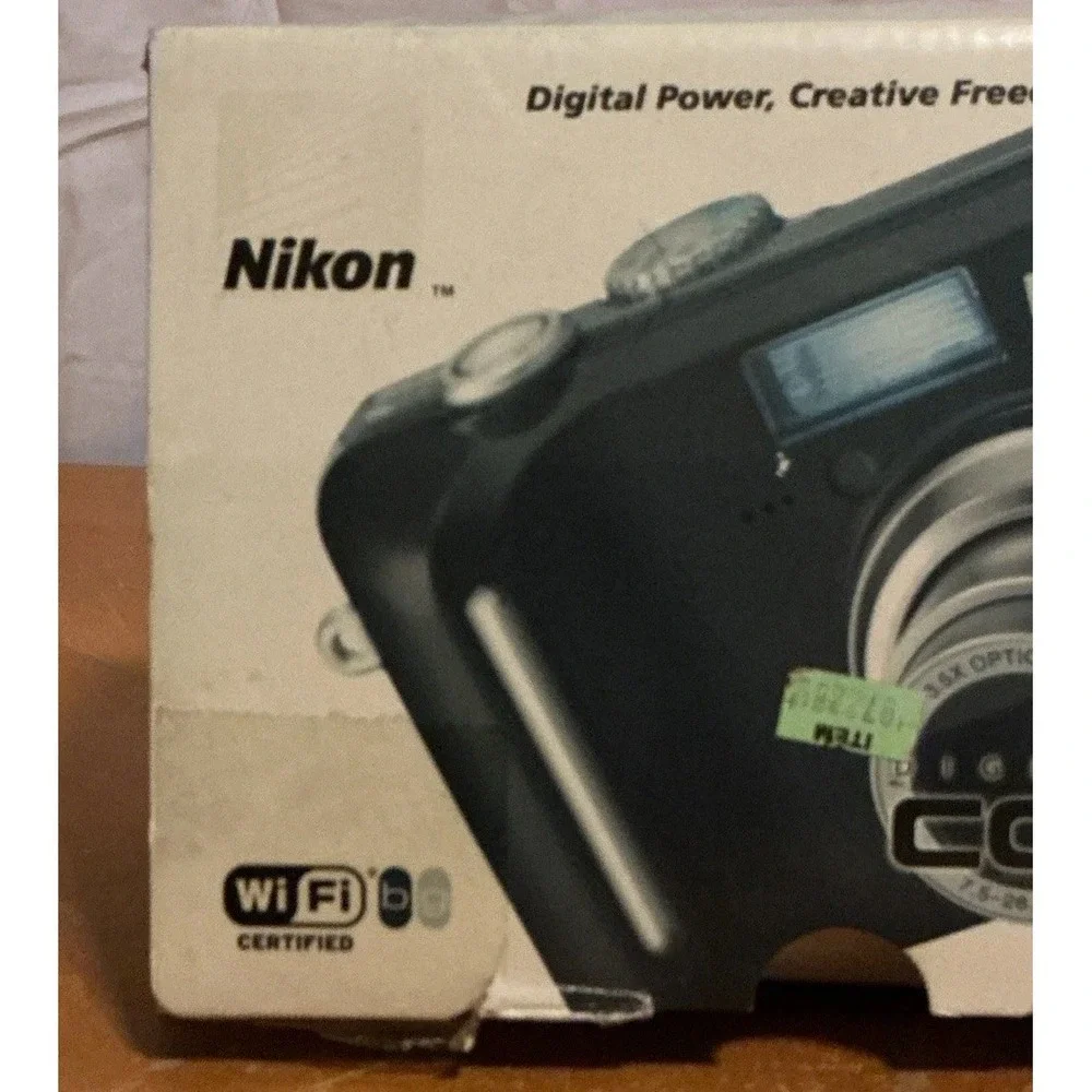 Nikon Coolpix P1 8MP Digital Camera Black 8.0 megpixels, 3.5x Zoom Lens Error